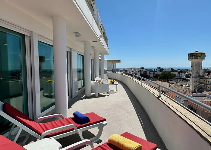 Ocean Drive - Near The - 14 Pax -